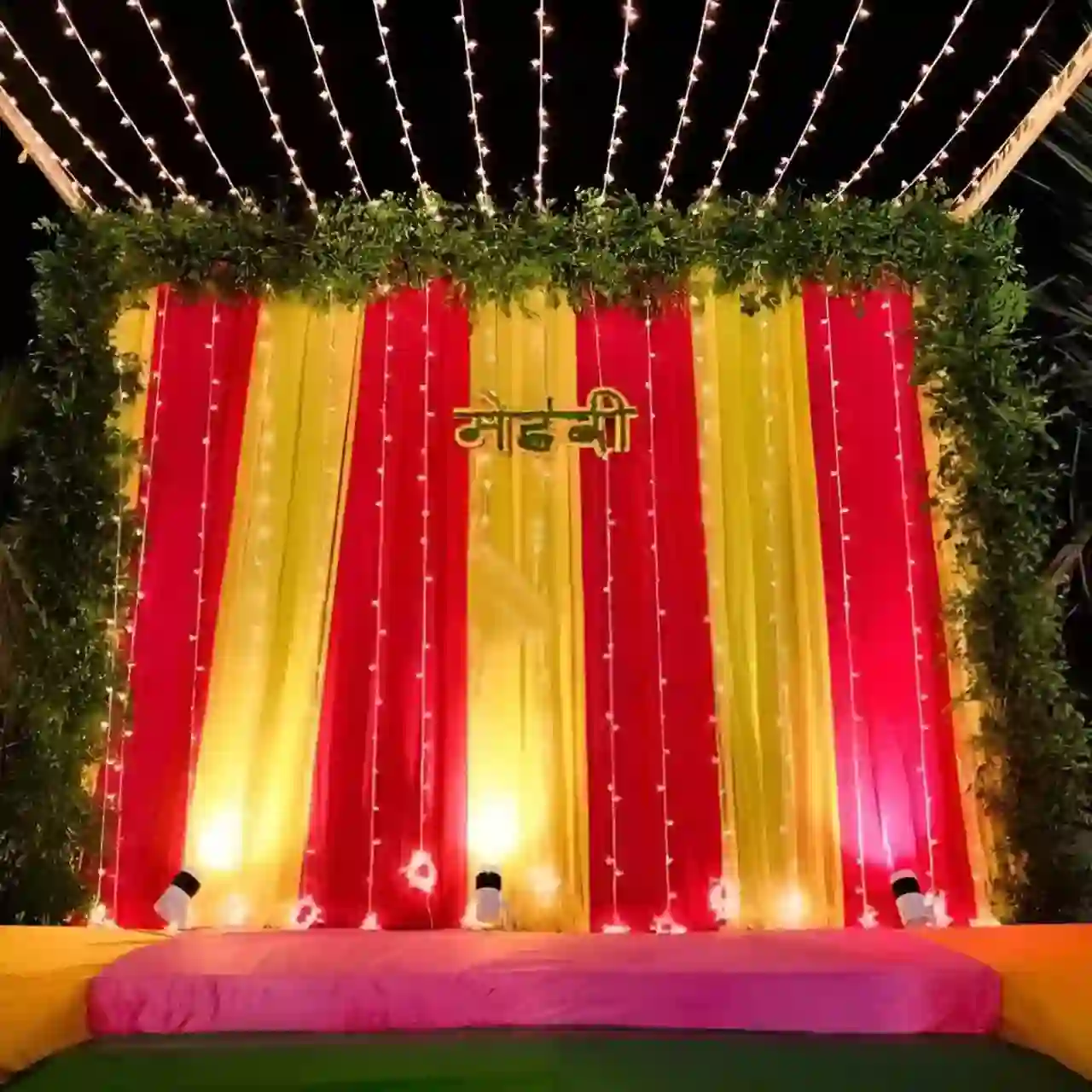balloon decoration Mehendi Decoration Stage